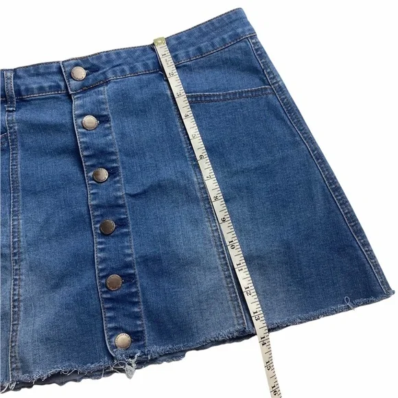 American Rag A line button down raw edge distressed denim skirt - Picture 4 of 6